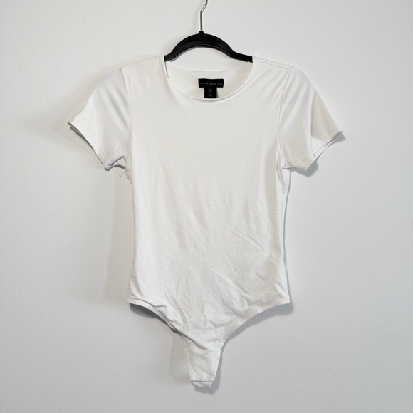 House of Harlow 1960 Short Sleeve Bodysuit - Picture 1 of 3